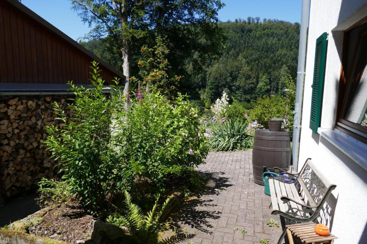 Ferienwohnung Am Wald Bad Herrenalb Exteriör bild